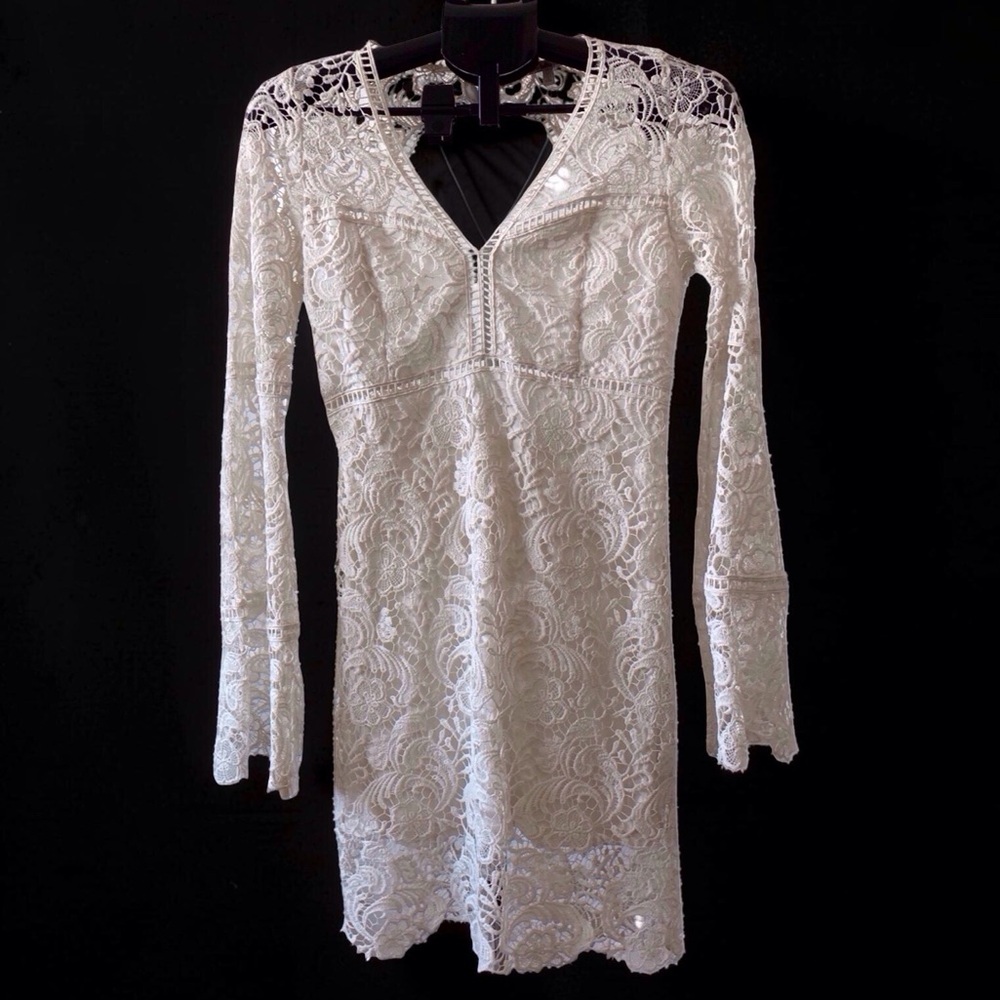 Charlotte Russe Y2K White Lace Mini Dress Bell Sleeve Lined Size M Y2K Romantic
